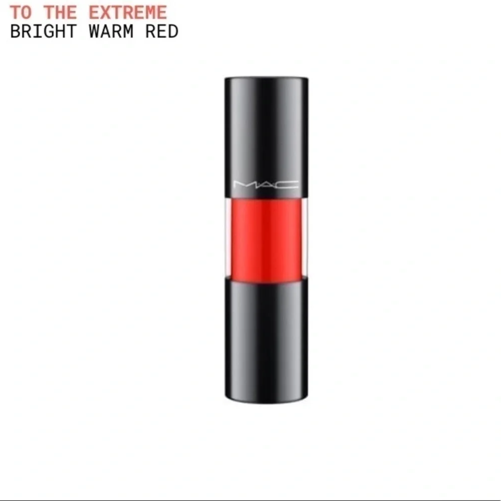 MAC *To The Extreme*. Versicolour Varnish Cream Lip Stain